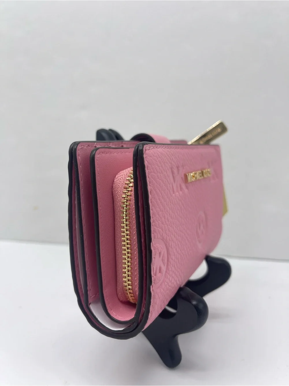 Michael KORS Jet Set Travel Md Zip CN Logo Debossed Bifold Wallet Carnation  NWT